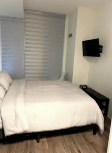 Chic Downtown Mississauga Condo | 5 Min Walk to Square One!