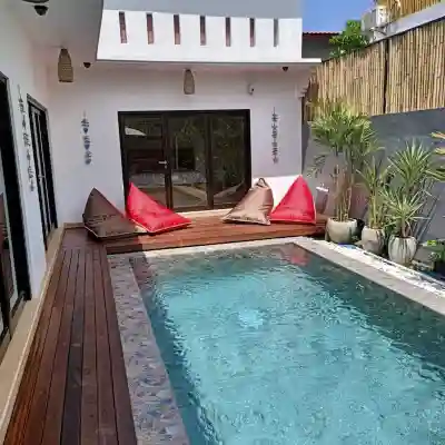 Private Villa with Pool. Top Location, a Short Walk to the Beach Fitness & Recreational Facilities