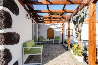 Los Laureles Bungalow