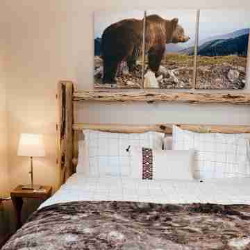 Big Sky Condo - Walk to Restaurants/Shops/Shuttle Rooms