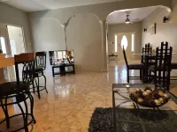 PENTHOUSE VIEW AND FLATS VACATION HOME 1)