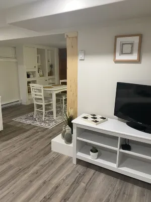 Gertie's Nook: Charming Private Studio Space close to everything! โรงแรมใน