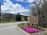 Dog-Friendly Banner Elk Condo w/ Slope View and Deck