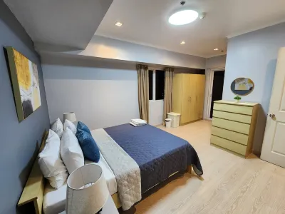 New! Stylish 2 BR in BGC - Fast Wi-fi 58" UHD TV