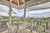 Walk to White Sands Beach   Ocean view 2 Bedroom with pool Hotels in Kahaluu Bay