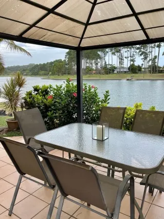 Tranquil Oasis on Pine Lake