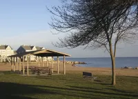 Cozy Home Right on Cosey Beach