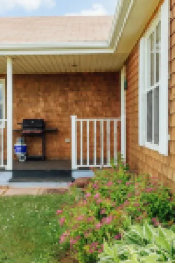 Unit 2 - Bay view duplex cottage, near coffee shops, restaurants and beach Hotels in Kings County