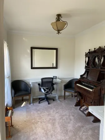 Waterview Lake Anna home, boat slip, beach, fire pit, 1-acre, deck