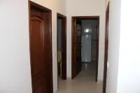 Fantastic T1 in Height w / Wi-fi fiber, 200 meters from the beach Praia Verde附近的飯店