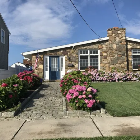 Brigantine Cottage - Experience both an Ocean AND Bay Family Vacation  this year
