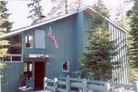 Pristine and Exclusive Bear Creek, w/ Private Pond Hotel dekat Alpine Meadows Ski Resort