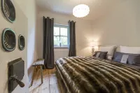Chalet Foresthouse, Chalet, only 25 minutes to Salzburg, garden, sauna, whirlpol