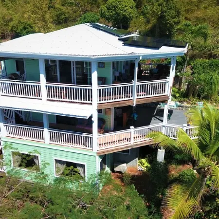 4 large bedrooms/4 full bathrooms. Pool/Beautiful Ocean views/hot tub. Cruz Bay!