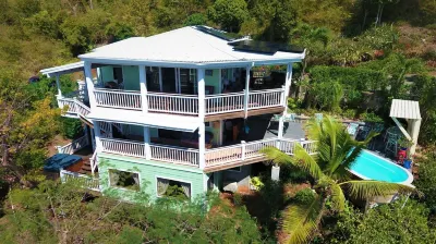 4 large bedrooms/4 full bathrooms. Pool/Beautiful Ocean views/hot tub. Cruz Bay! Hotels in 