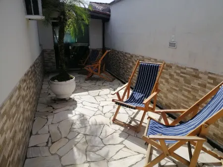 Morada da praia excellent house for rent Wi-Fi and air for your comfort Отели рядом с достопримечательностью «Foz do Rio Guaratuba»