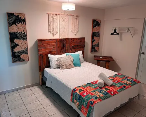 Remodeled Apartment-electric generator-8 min to beach Hotels in Aguada