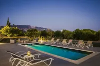 SUPERB LOCATION Luxury 5 bed villa, pool, sea view, beach / restaurants close by - Holiday bungalows