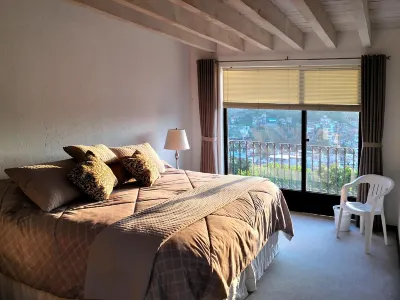 Beautiful Downtown Villa with Excellent Location! Các khách sạn ở 