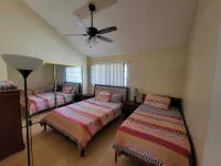 Charming 3-bedroom Condo w/ Patio - Cal Tech Area - 2성급