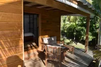 KAZATIPUNCH - CHARMING BUNGALOW IN TROPICAL GARDEN