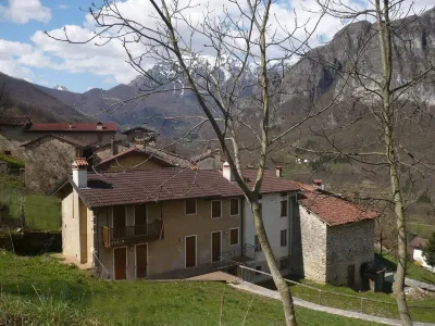 villa in Posina  au pied du Pasubio ,Completely renovated,Very peaceful Hotel in zona Ossario del Monte Cimone