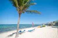 Castaways Cove Unit 122  Beach Front direct access