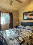 Ahmic Lake Resort's 3-Bedroom Cottage (Black Bear Cottage)
