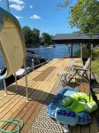 Beautiful Waterfront Cottage with Hot Tub in South Muskoka