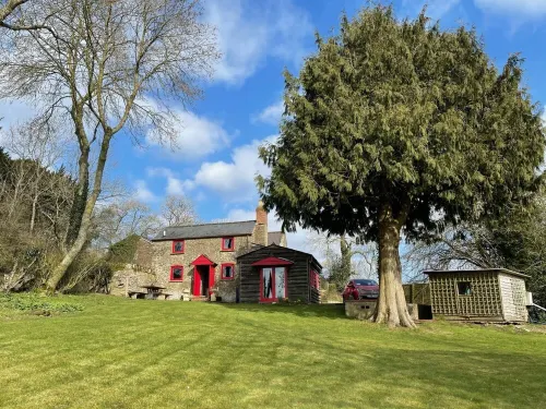 Camp Cottage the perfect  escape and hideaway for a couple and  dogs