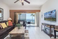Oceanview Retreat on Sandy Beach at the Sea