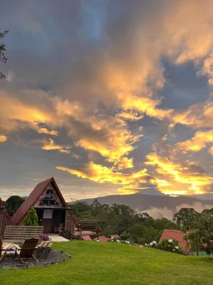 Chalets Vistas del Poas Hotel a 