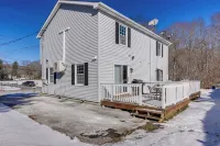 Niantic Duplex w/ Deck < 1 Mi to Beach + Boardwalk - Wifi