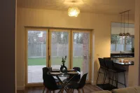 Brook Meadow House, 4 Bed House Manchester ¦ Business ¦ Retreat ¦ Hotels in Wigan