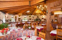 Hotel Rosa Resort Hotels in Coredo