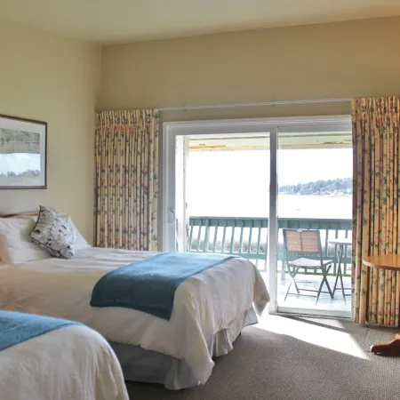 Lopez Islander Resort