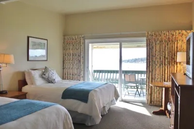 Lopez Islander Resort