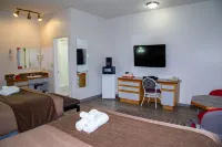Spanish Villa Resort Отели в г. Пентиктон