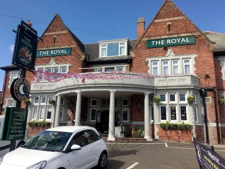 Royal Inn Отели рядом с достопримечательностью «Encore Bar Scunthorpe»
