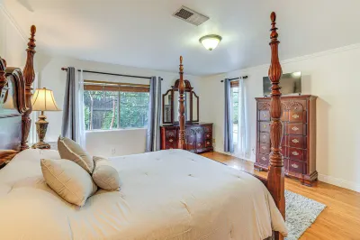 Idyllic Loma Linda Home: 10 Mi to Riverside!