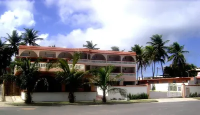 Luquillo Sunrise Beach Inn Hotels near La Pared Beach