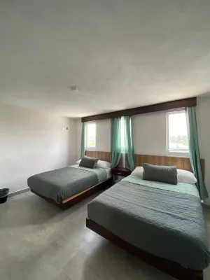HOTEL ESTRELLA ZACATLAN - Homestays