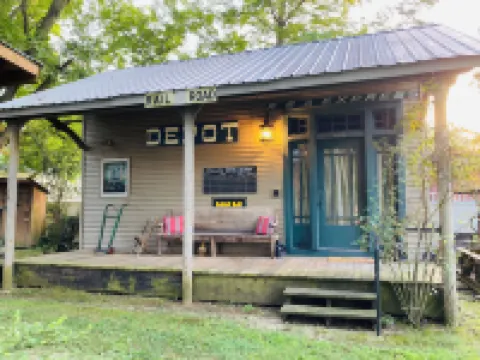 Pecan Grove Cottages Hotels in Weakley County
