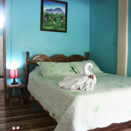 Cabinas Cascada Rio Celeste