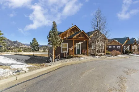 Jackstraw Mountain 32 2 Bedroom Condo by RedAwning Отели рядом с достопримечательностью «оз. Спраг»