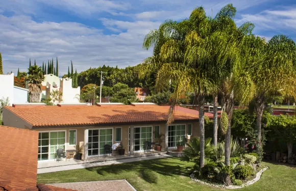 埃斯梅拉達酒店