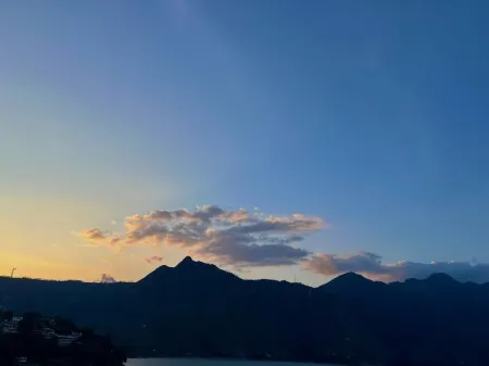 Hotel Henderson Отели в г. Сантьяго Атитлан