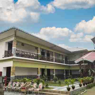 Nature Green Resort Hotel Exterior