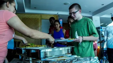 Dpravia Hotel Srl Отели в г. Лас Кальдерас