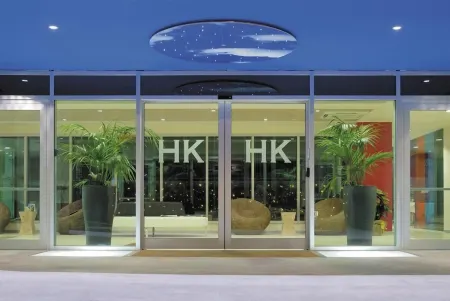 Hotel Kristal 3 Stelle Superior Отели рядом с достопримечательностью «Dinamico 2005»